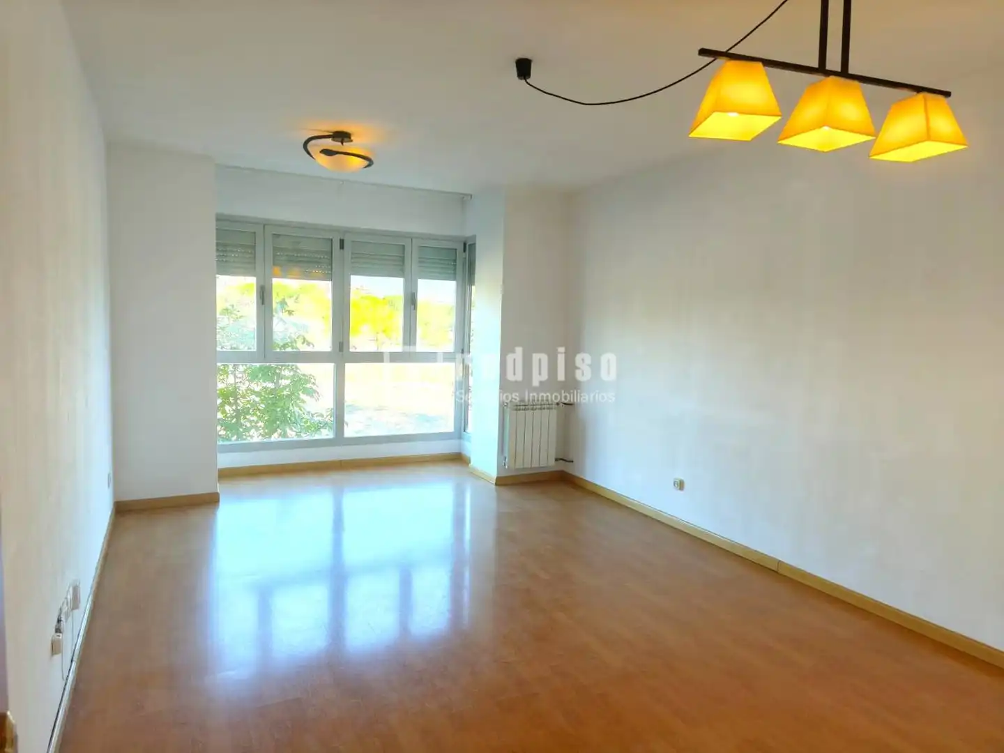 Schlafzimmer von Wohnung zur Miete in Hortaleza