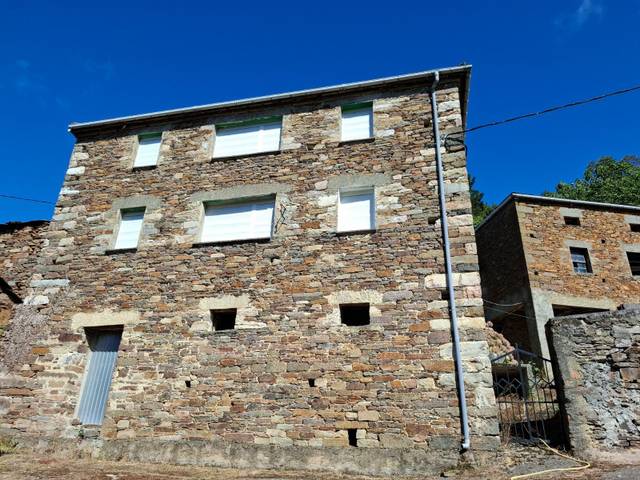 Casa-chalet en Venta en Illano