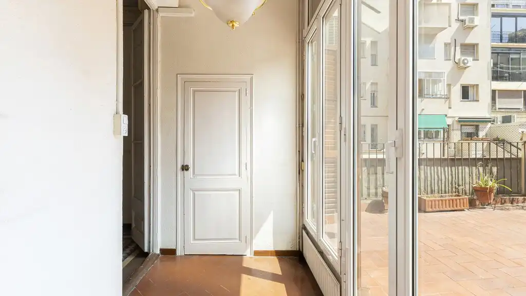 Apartament en venda en Barcelona amb Calefacció, Terrassa i Balcó