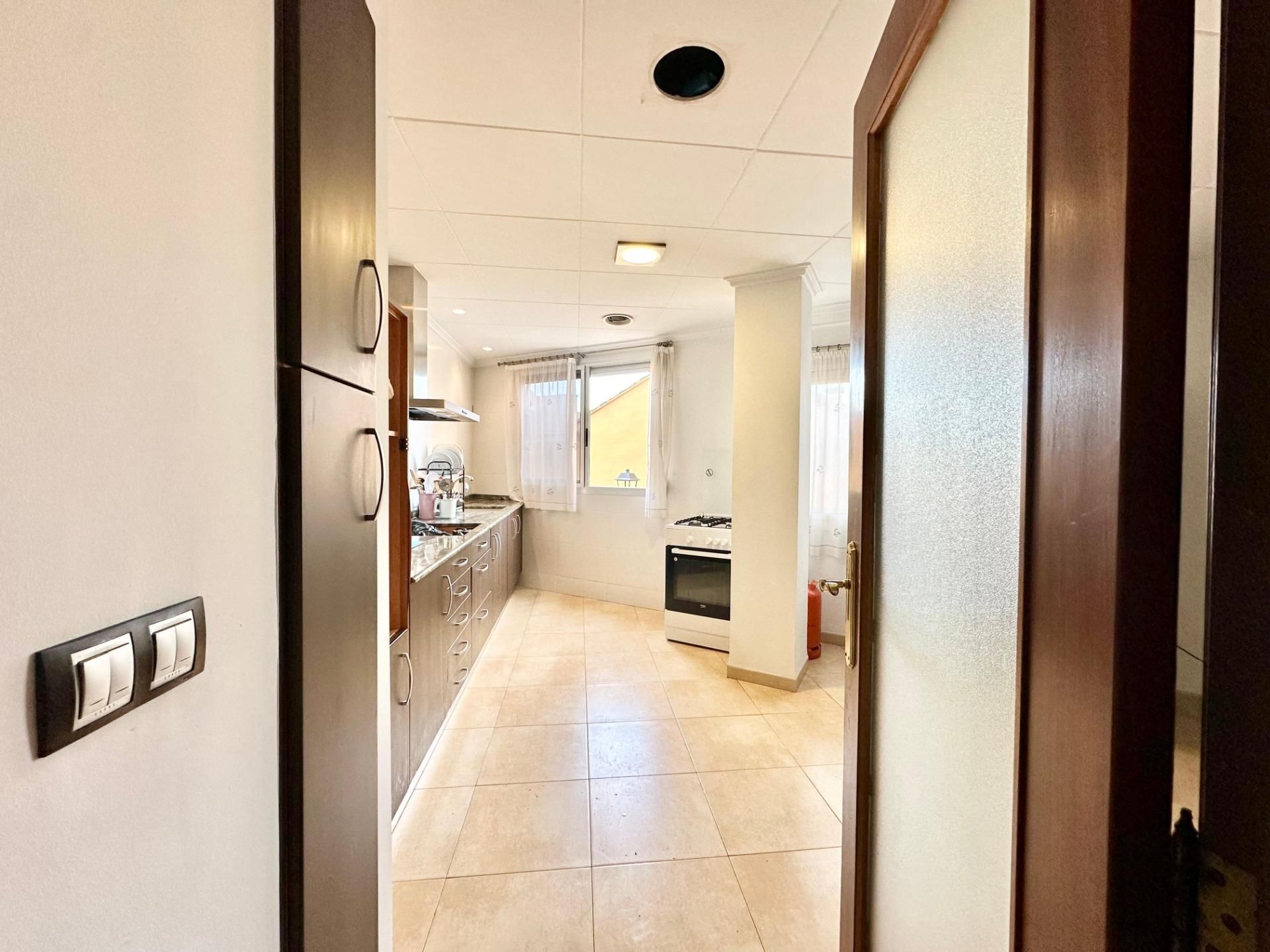 Küche von Wohnung zum verkauf in Alberic mit Klimaanlage und Terrasse