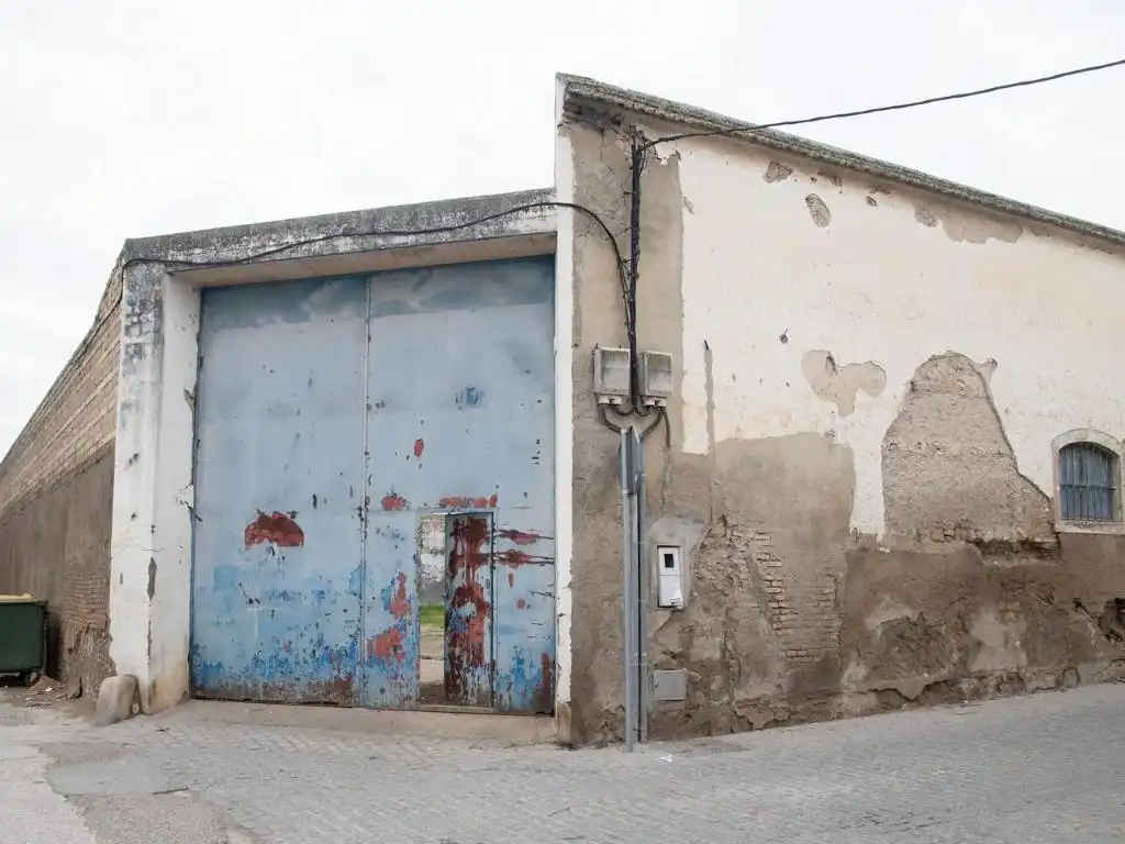 Vista exterior de Nave industrial en venta en Marchena
