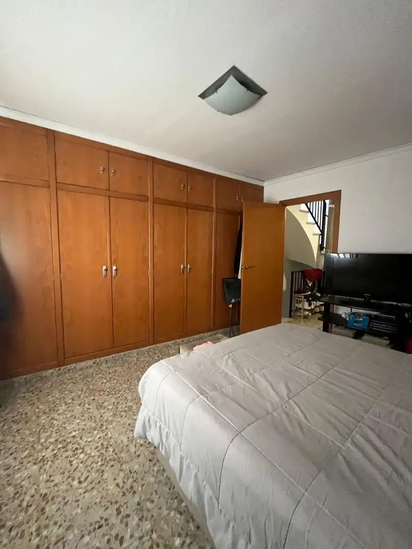 Bedroom of Houses for sale in Oliva  with Furnished