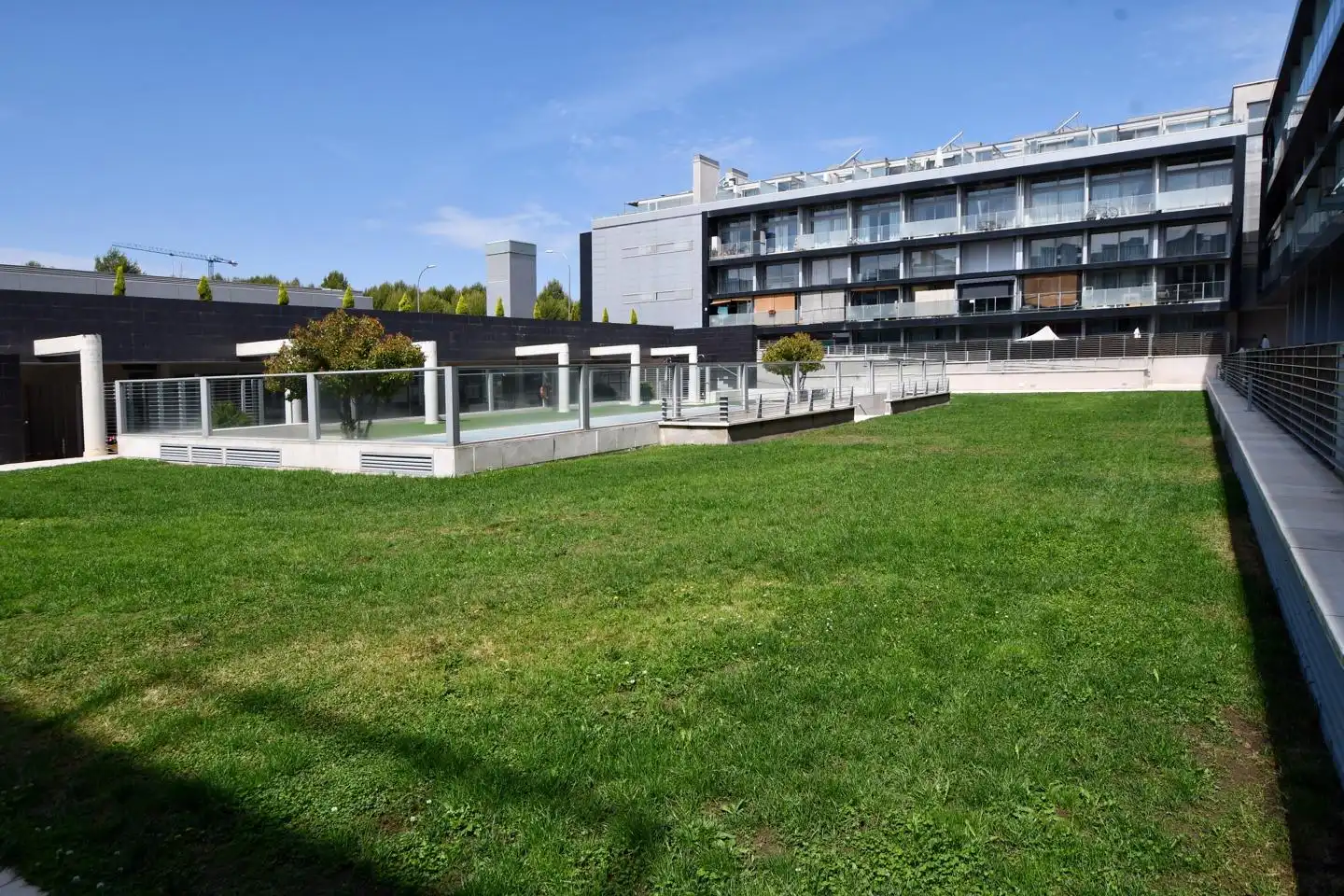 Außenansicht von Maisonette zum Verkauf in Madrid mit Klimaanlage, Heizung und Terrasse