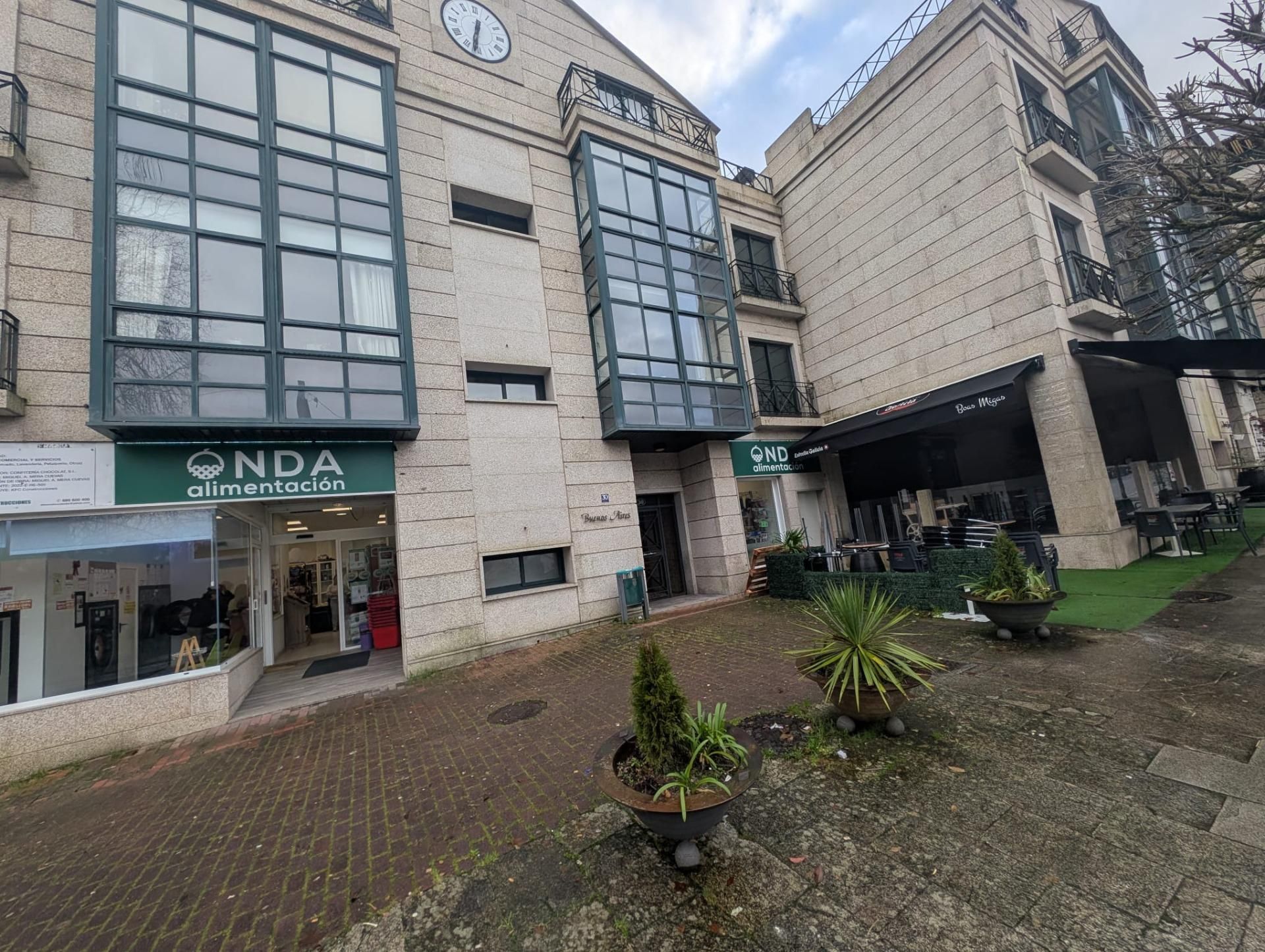 Vista exterior de Pis en venda en Mondariz-Balneario amb Calefacció, Parquet i Traster