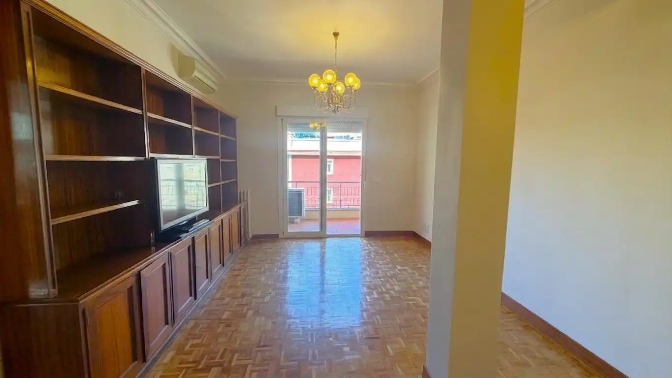 Sala d'estar de Pis de lloguer en  Madrid Capital amb Aire condicionat, Calefacció i Parquet
