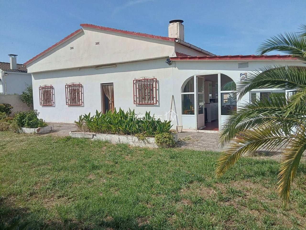 Exterior view of House or chalet for sale in Riudarenes  with Heating, Terrace and Swimming Pool