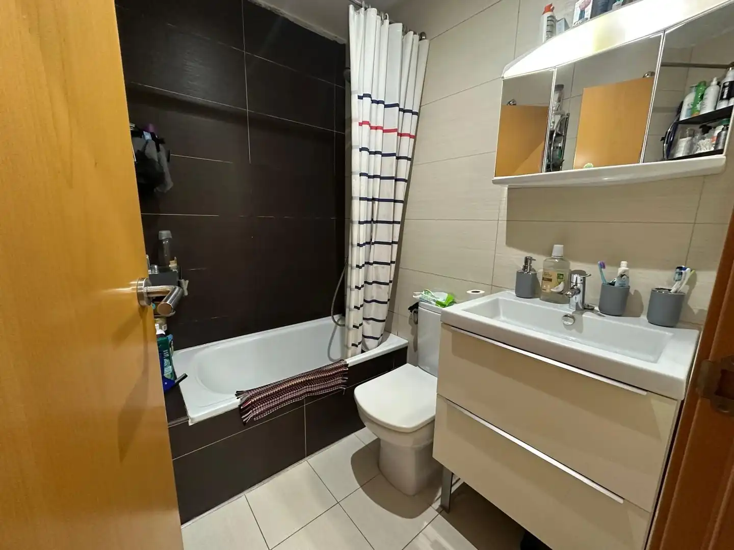 Bathroom of Flat for sale in Sant Celoni  with Air Conditioner, Heating and Storage room