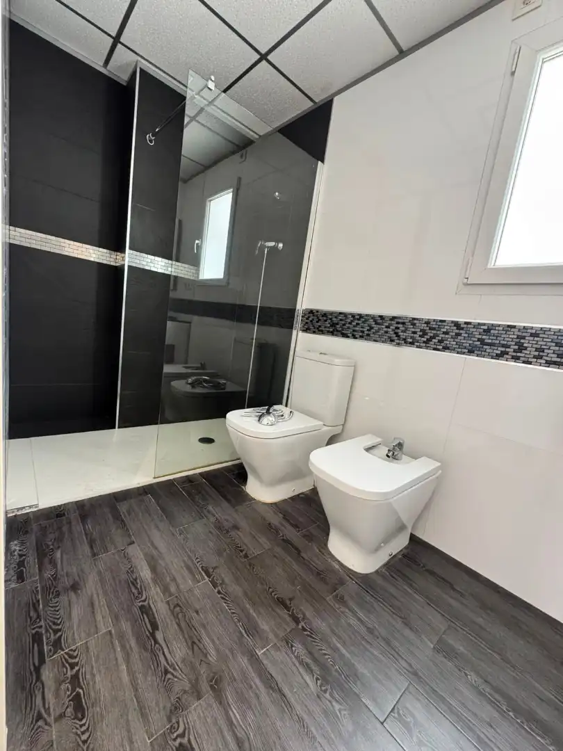 Baño de Ático de alquiler en Valencia con Aire acondicionado, Terraza y Amueblado