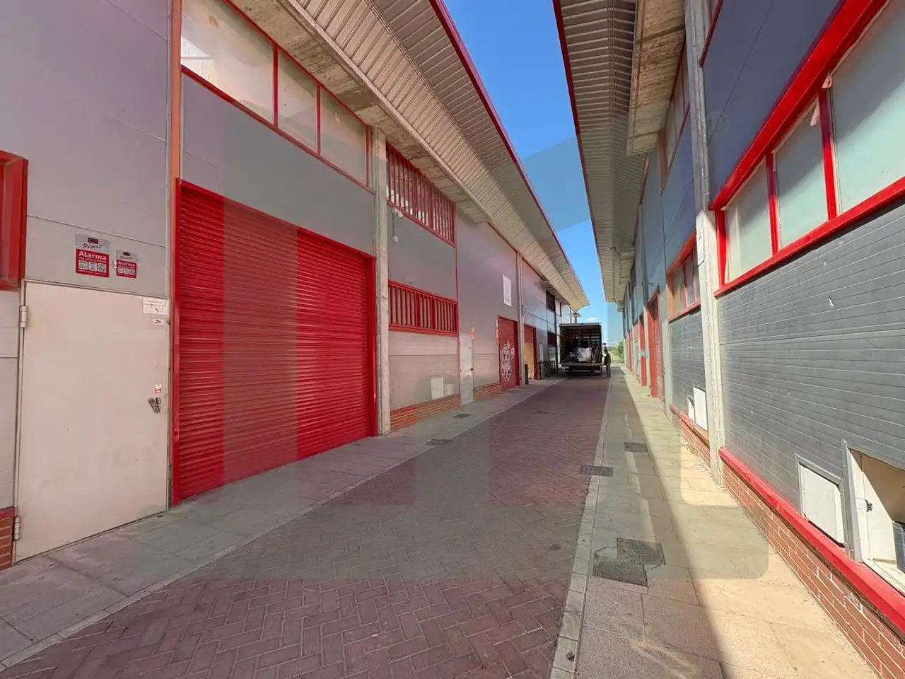 Nave industrial de alquiler en Andrómeda, Griñón