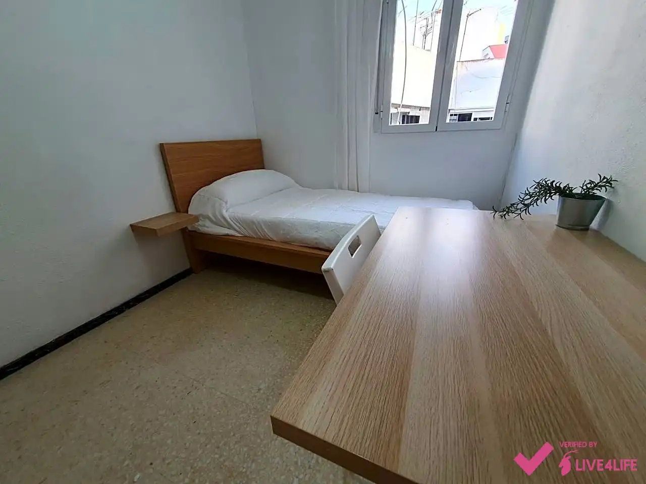 Flat for rent in Manuel Arellano, Triana Oeste