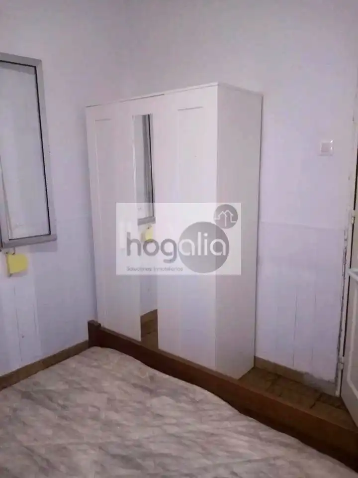 Habitación de Piso de alquiler en Sevilla con Aire acondicionado y Amueblado
