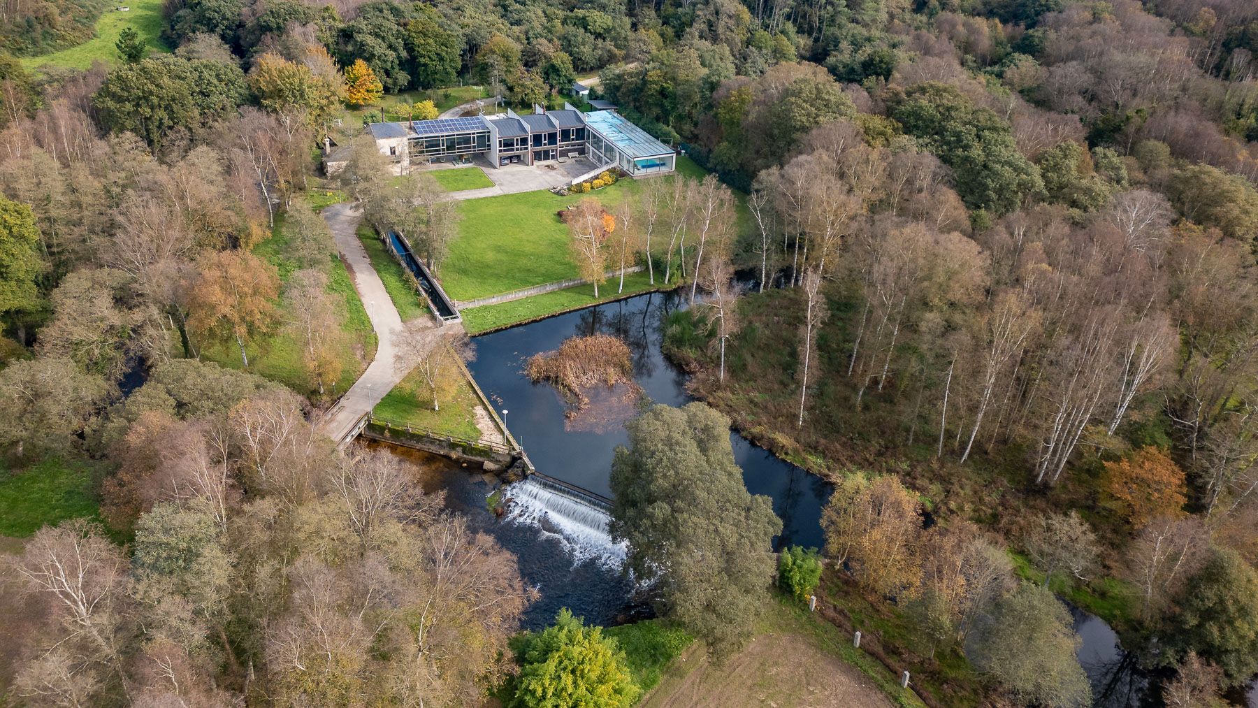 Piscina de Finca rústica en venda en Friol amb Piscina i Moblat
