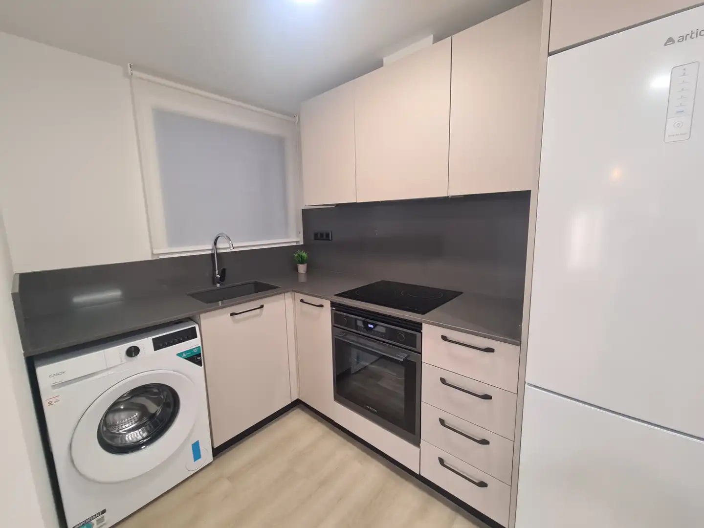 Flat for rent in Carrer de Manuel Anglés, 16, Casco Urbano
