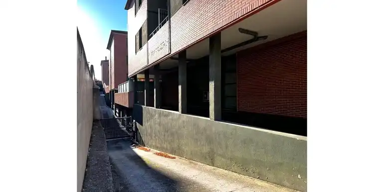 Exterior view of Garage for sale in La Lastrilla 