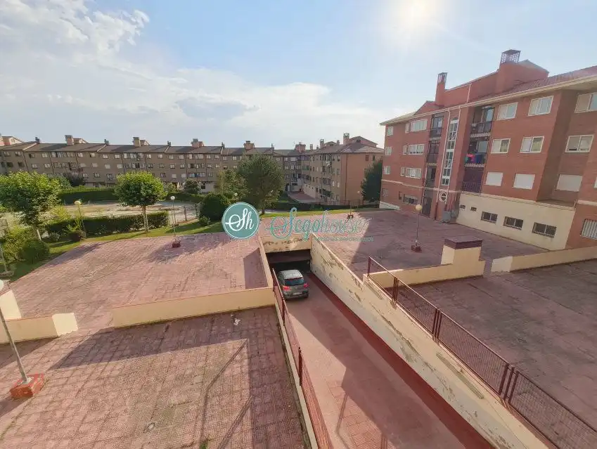 Parkplatz von Wohnung zur Miete in Segovia mit Heizung, Parkett und Terrasse