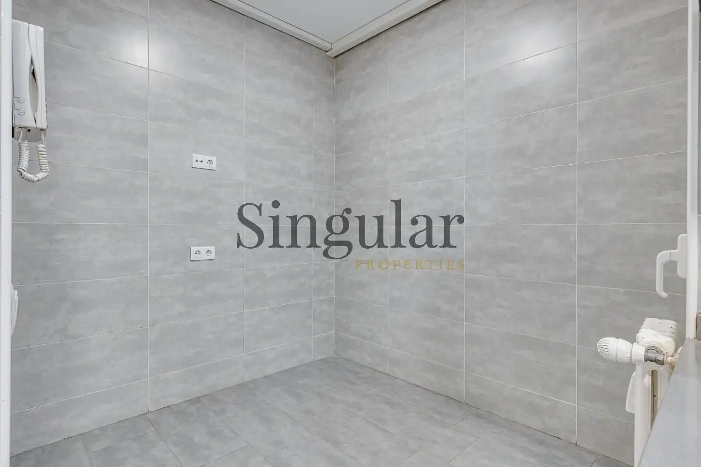Habitación de Piso en venta en Barcelona con Aire acondicionado y Calefacción