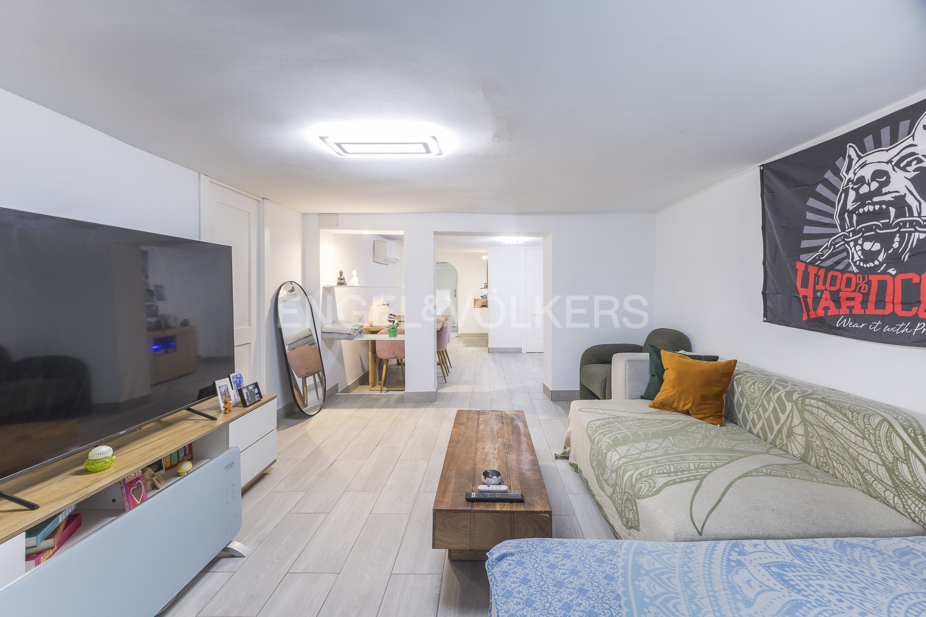 Apartment for sale in  Madrid Capital  with Air Conditioner, Heating and Balcony