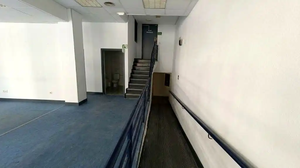 Commercial properties for rent in Torrejón de Ardoz  with Air Conditioner