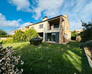 Exterior view of Single-family semi-detached for sale in Parlavà  with Air Conditioner, Private garden and Terrace