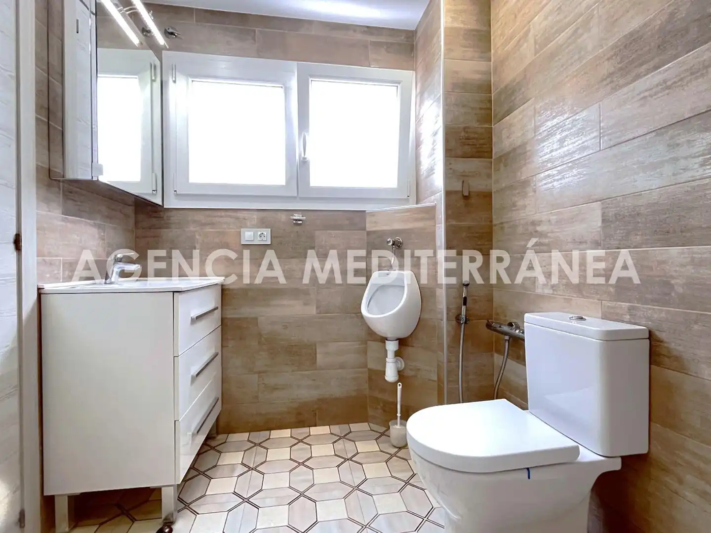Bathroom of Flat for sale in Dénia  with Air Conditioner, Heating and Terrace