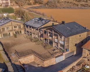 Vista exterior de Casa adosada en venda en Isòvol amb Aire condicionat, Calefacció i Jardí privat