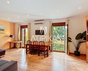 Living room of Flat to rent in  Barcelona Capital  with Air Conditioner, Parquet flooring and Furnished