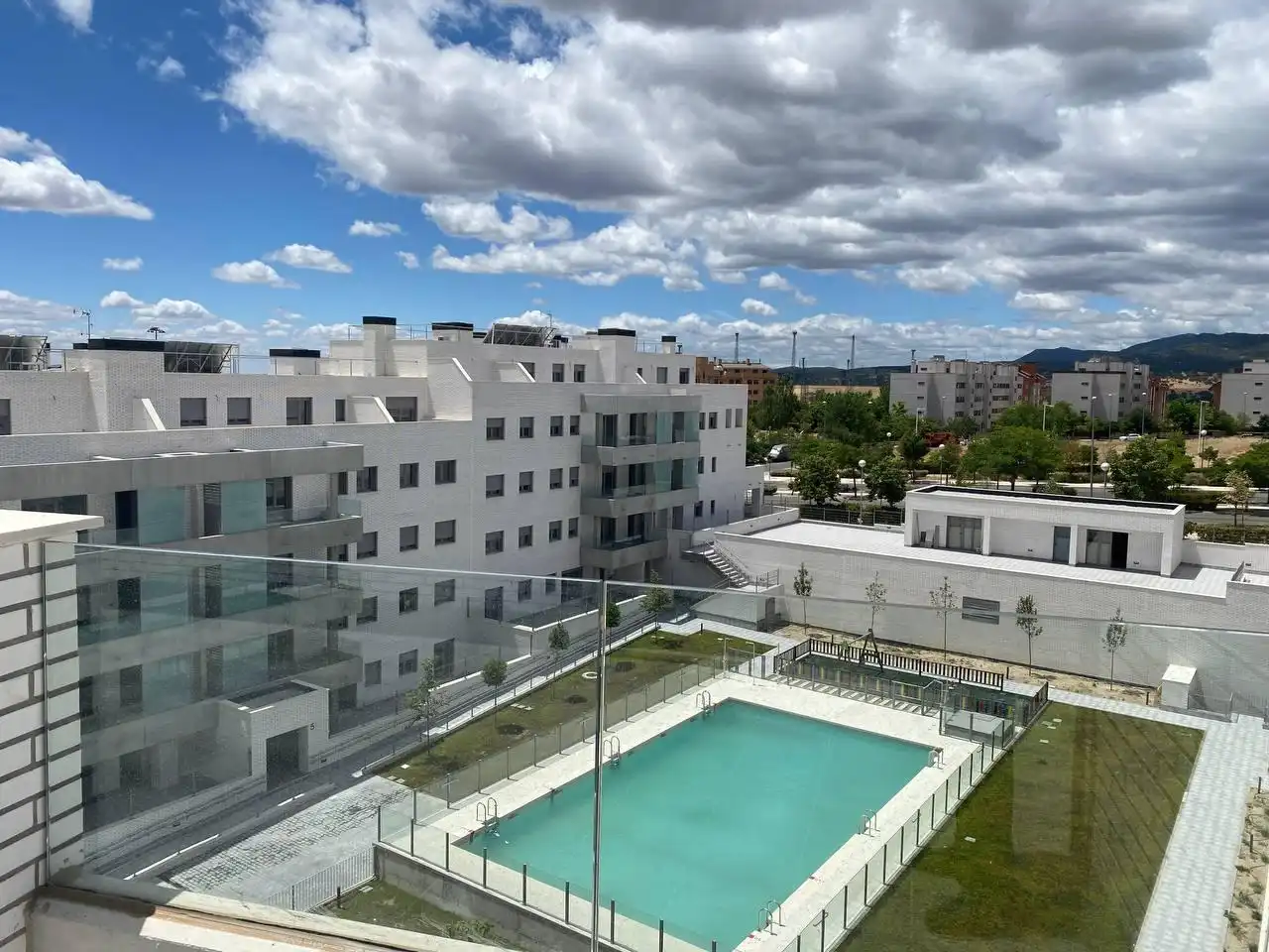Piscina de Dúplex en venda en Colmenar Viejo amb Aire condicionat, Calefacció i Terrassa