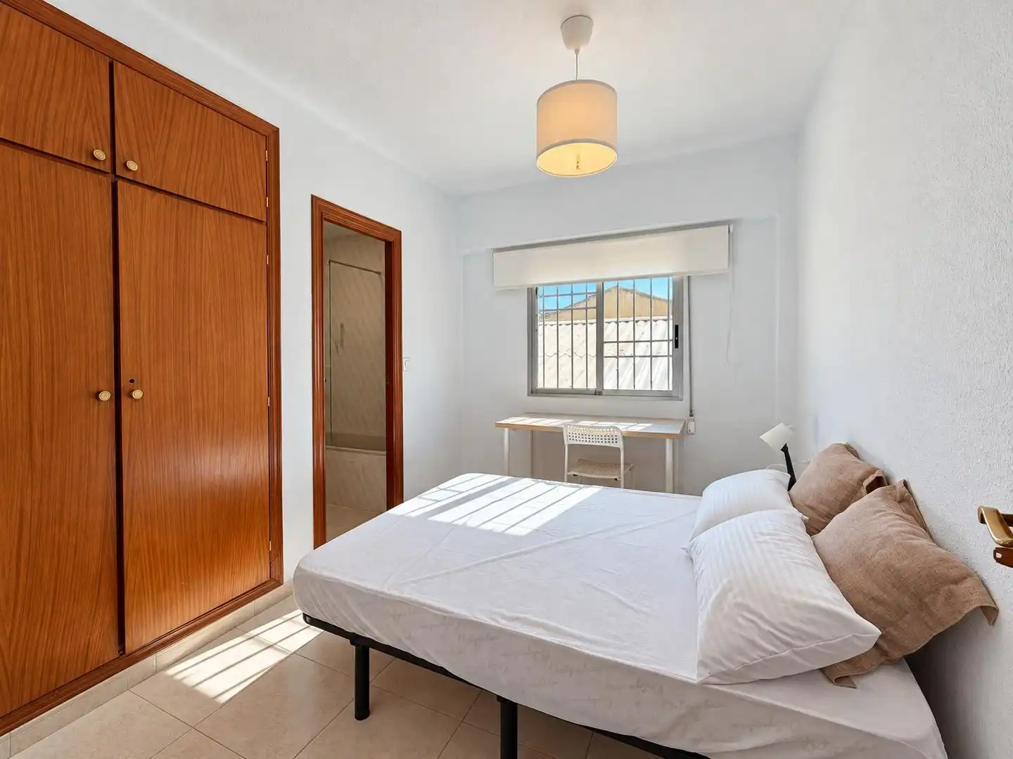 Bedroom of Flat for rent in Burjassot  with Furnished