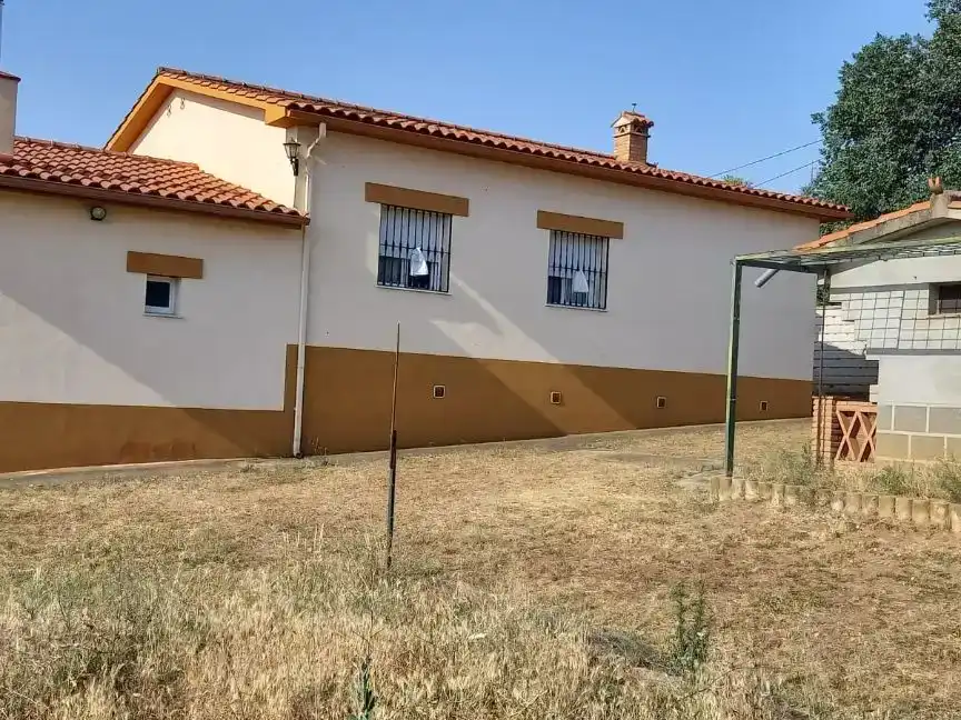 Vista exterior de Pis en venda en Sierra de Fuentes, Cáceres