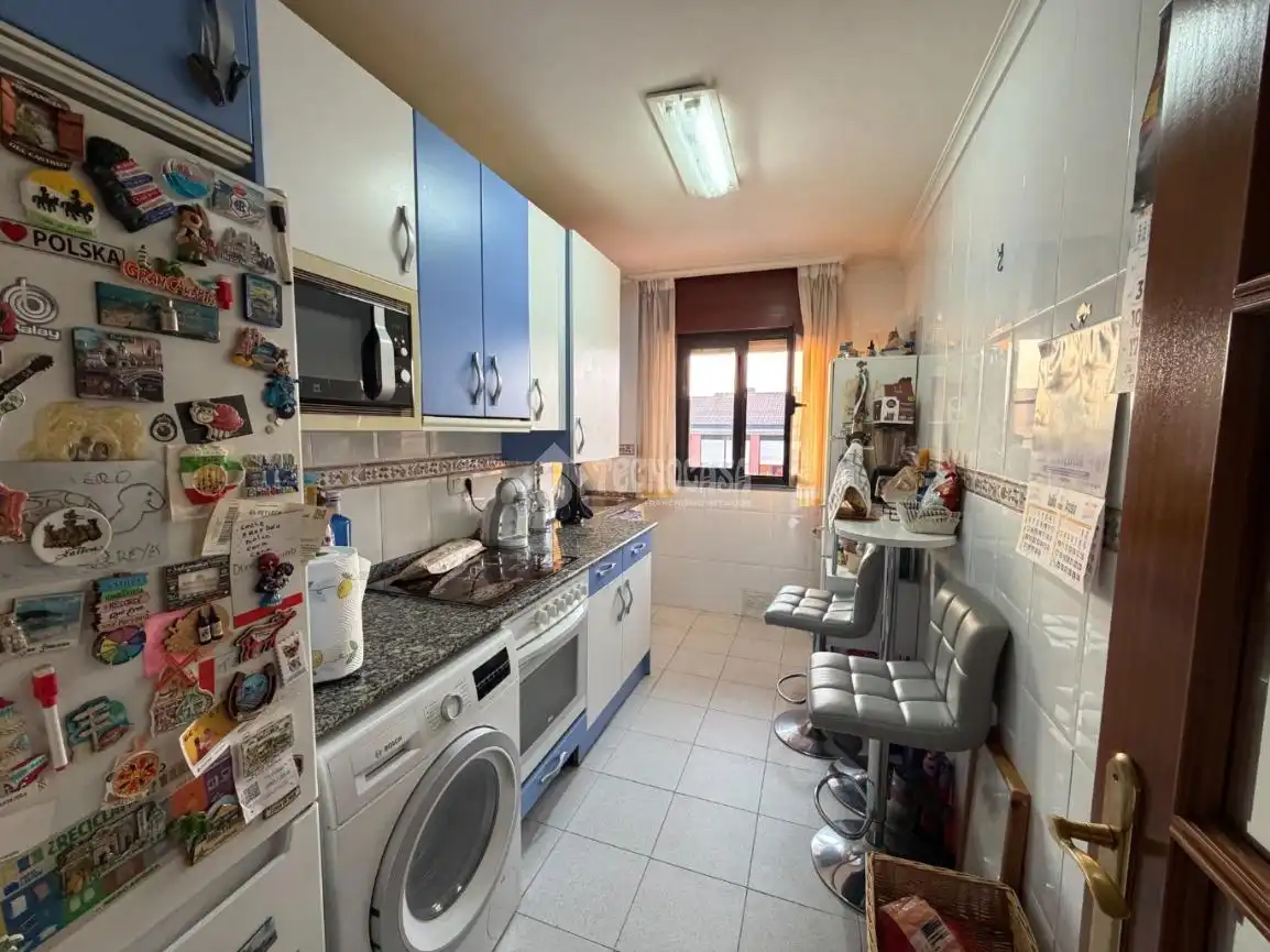 Cocina de Piso en venta en Santander con Calefacción, Trastero y Amueblado
