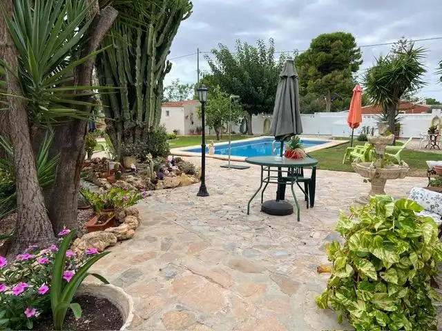 Piscina de Casa o xalet en venda en Mutxamel amb Aire condicionat, Calefacció i Jardí privat