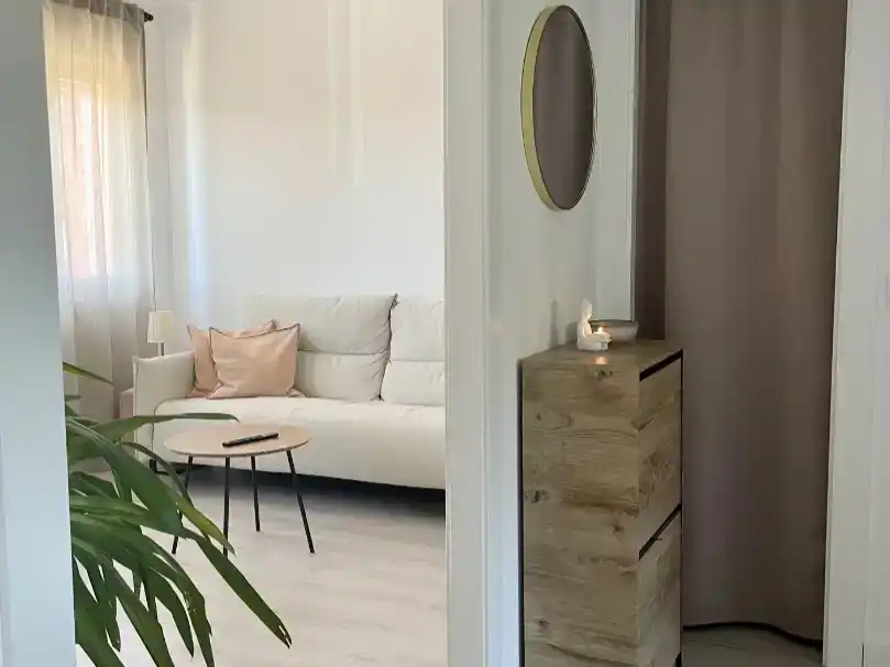 Sala d'estar de Pis en venda en Ponferrada amb Parquet, Moblat i Forn