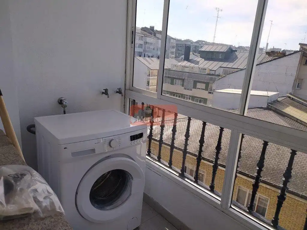 Terrassa de Dúplex en venda en Lugo amb Calefacció, Traster i Moblat