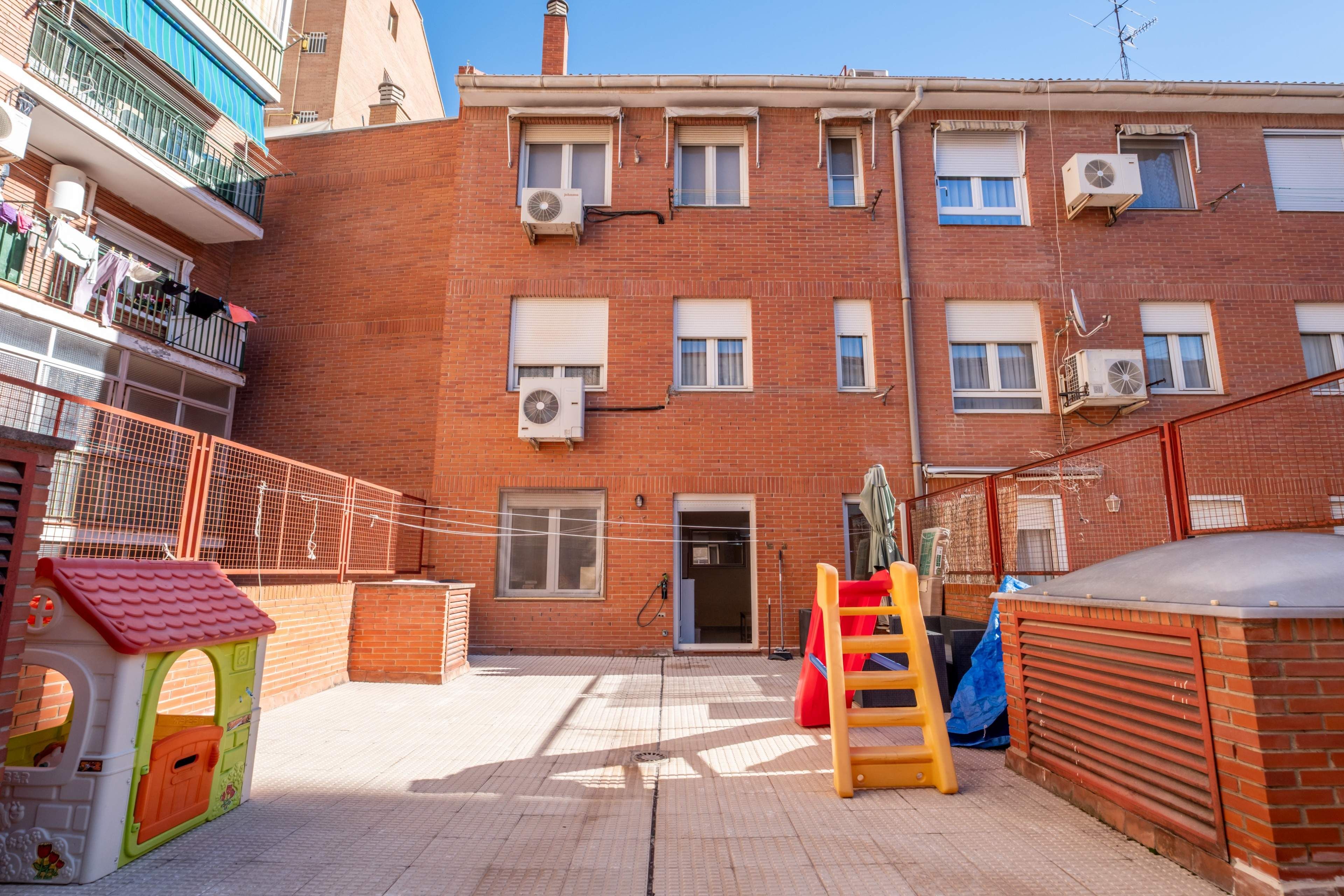 Vista exterior de Pis en venda en  Zaragoza Capital amb Aire condicionat i Calefacció