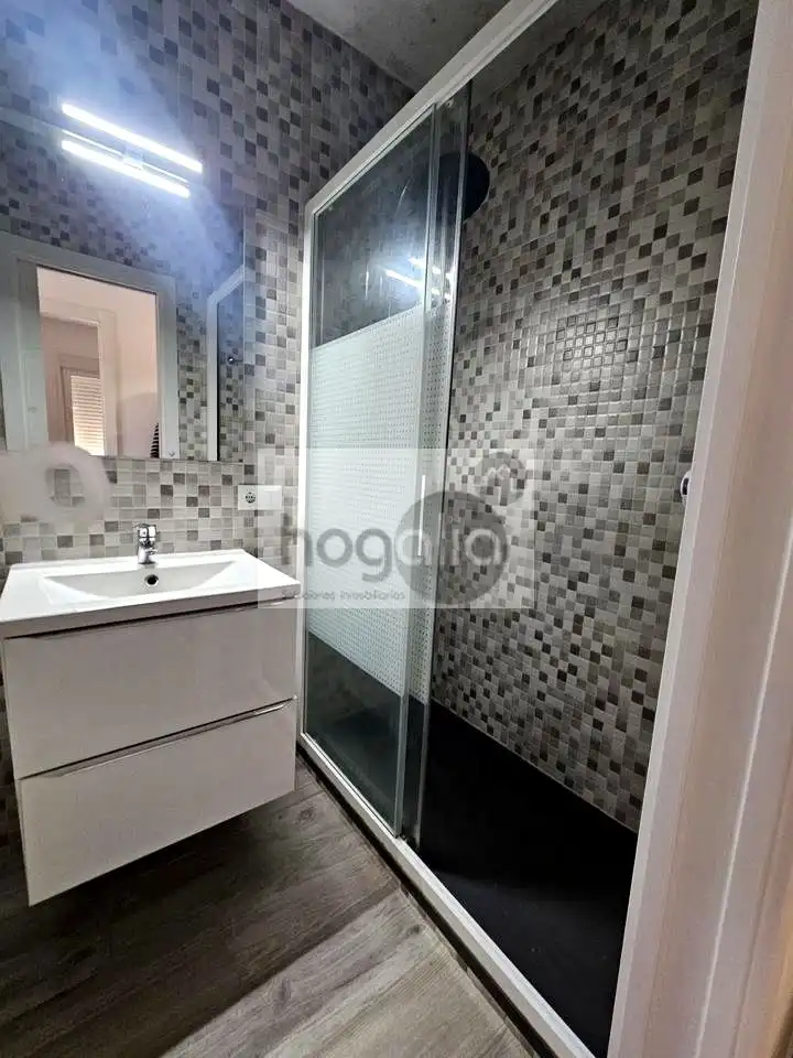 Baño de Piso en venta en Sevilla con Aire acondicionado y Terraza