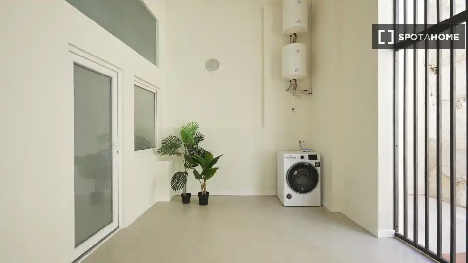 Flat with terrace to rent in Ciutat Vella, imagen 14