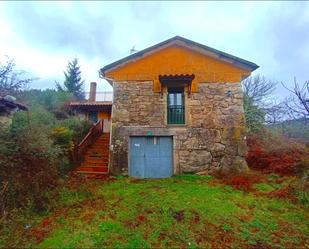 Vista exterior de Casa o xalet en venda en Cerdedo amb Jardí privat i Terrassa