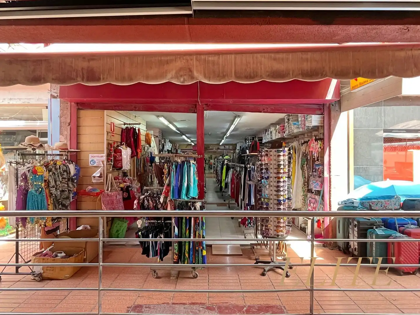 Local de alquiler en Avenida Tomás Roca Bosch, 15, Puerto Rico