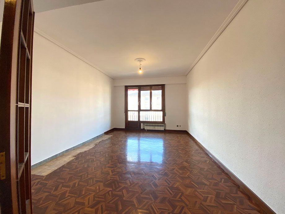 Living room of Flat for sale in Vitoria - Gasteiz  with Heating, Terrace and Storage room