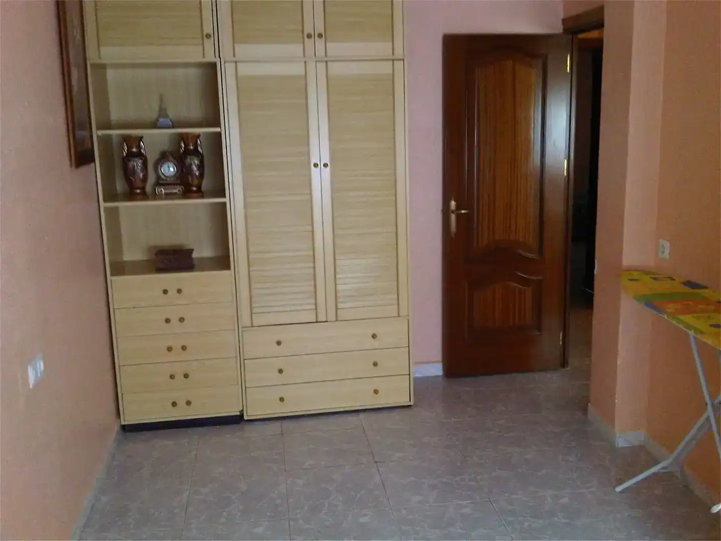 Habitación de Casa adosada en venta en Centro