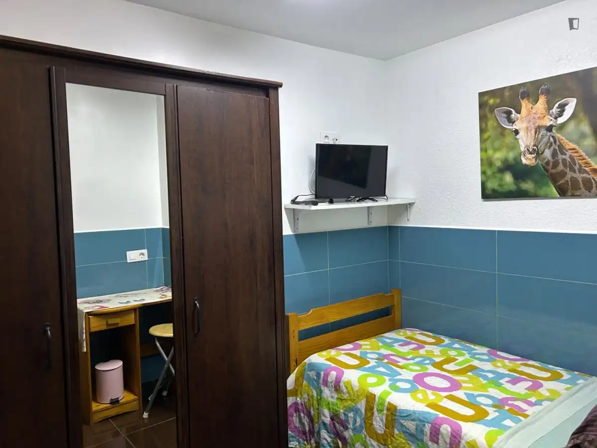 Habitación de Estudio de alquiler en L'Hospitalet de Llobregat con Aire acondicionado, Calefacción y Amueblado