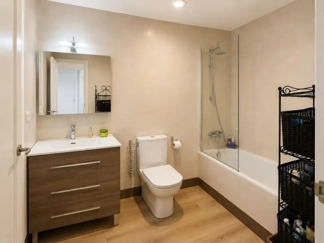 Bathroom of Flat for sale in Dénia  with Air Conditioner and Heating