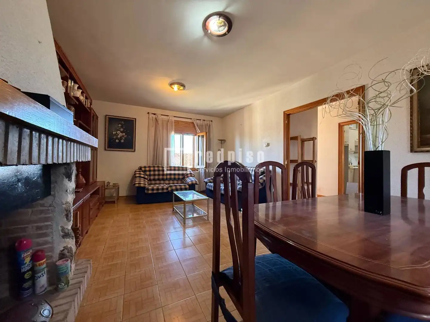 Sala d'estar de Casa o xalet en venda en Navas de Riofrío amb Calefacció, Jardí privat i Traster