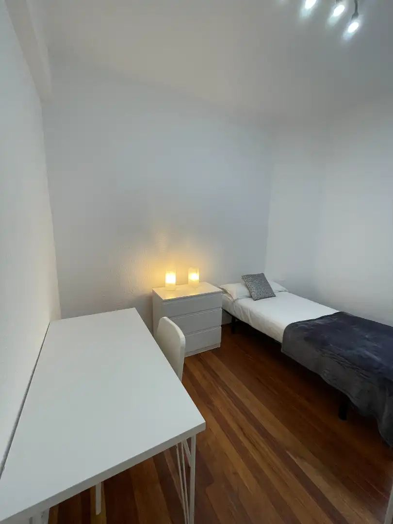 Flat with lift to rent in Autonomia Kalea 4, imagen 4