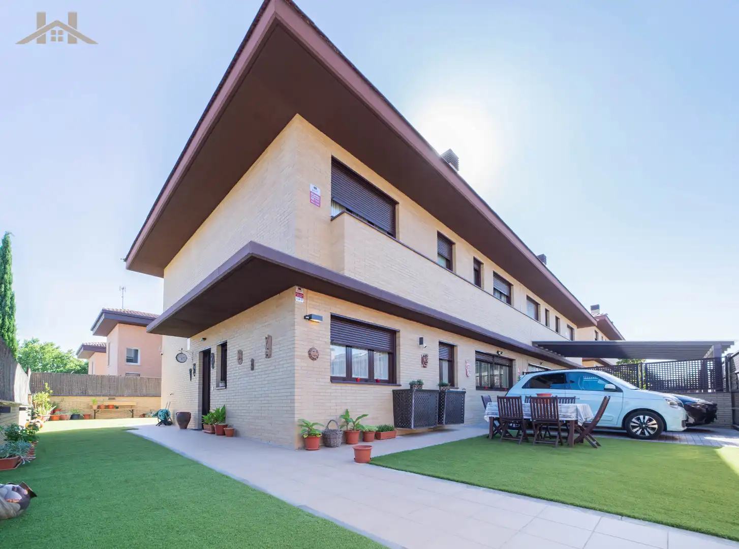 Exterior view of Detached homes for sale in Villaviciosa de Odón  with Air Conditioner, Heating and Private garden