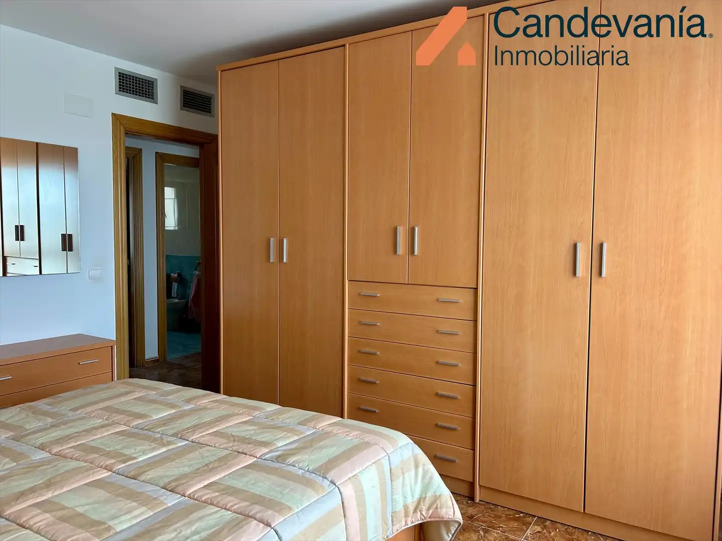 Habitación de Piso en venta en San Mateo de Gállego con Calefacción y Trastero