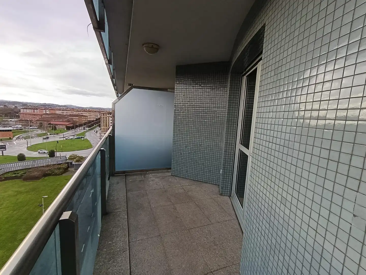 Terrassa de Pis en venda en Gijón  amb Terrassa, Traster i Moblat