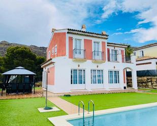 Vista exterior de Casa o xalet de lloguer en Finestrat amb Aire condicionat, Piscina i Balcó