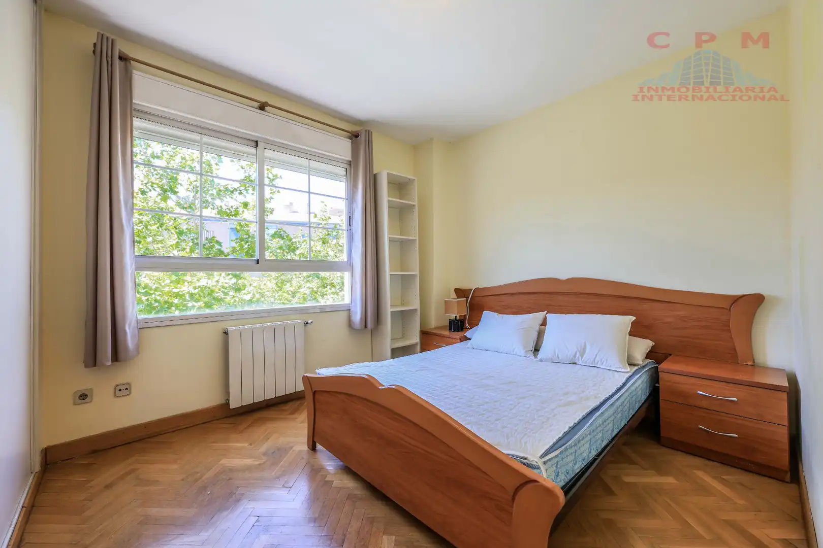Bedroom of Flat for rent in Madrid  with Air Conditioner, Parquet flooring and Furnished