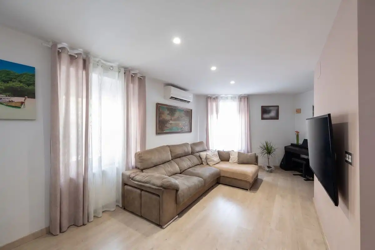 Flat for sale in Carrer Victoria Kent, Camí dels Magros - Casablanca